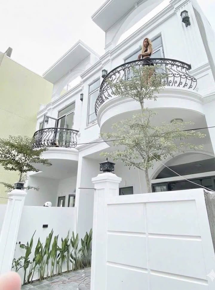 Nhà 2 tầng Tân Cổ Điển tại Phạm Bá Nguyên 82m² giá 2.85 tỷ - Pháp lý rõ ràng!