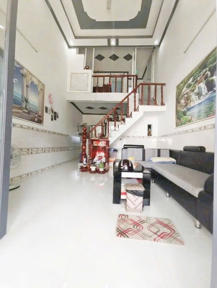 Nhà sổ chung Tân Phước Khánh 48m² giá 900 triệu - Thiết kế hiện đại, bán gấp!