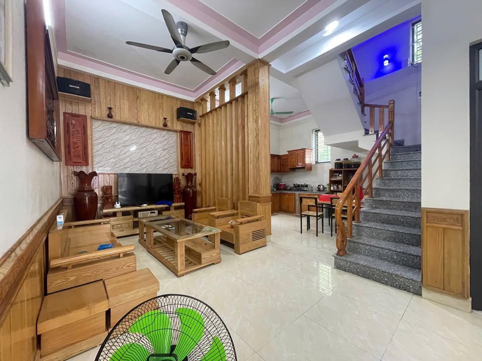 Nhà 2 tầng mới xây tại phố Tiến Thọ, Quảng Thịnh 150m² giá 3 tỷ - Để lại toàn bộ tâm huyết!