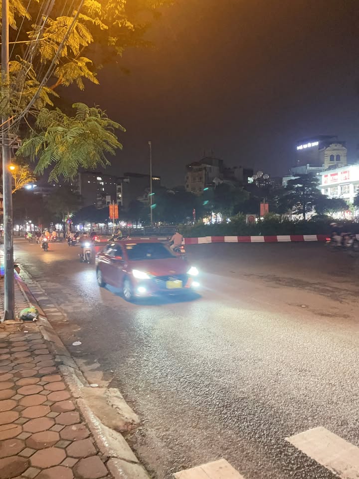 Nhà mặt phố Vành Đai 2.5, Thanh Xuân 66m² giá 32 tỷ - Vị trí kinh doanh đỉnh cao!