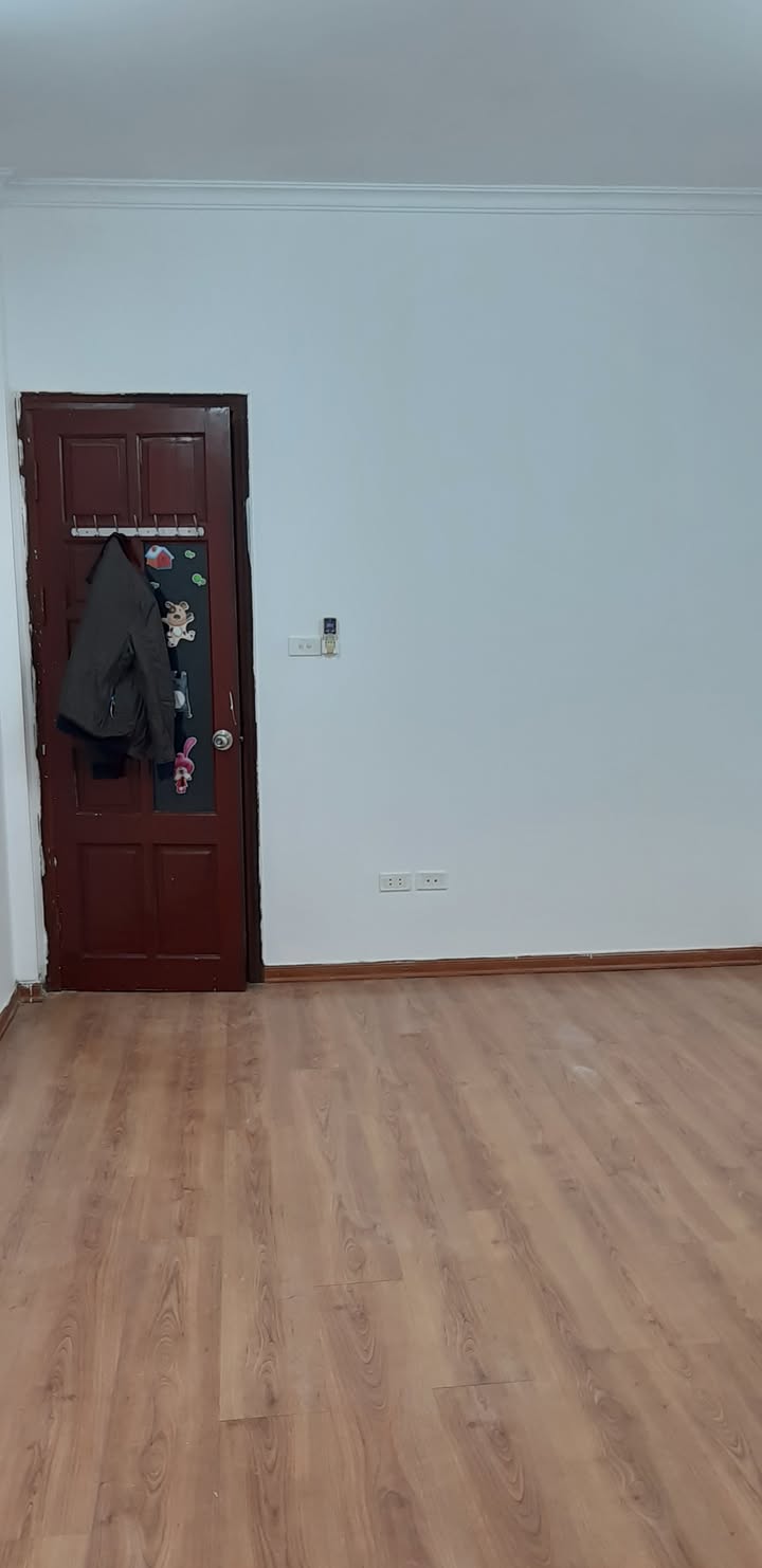 Phòng trọ cho thuê tại Pháo Đài Láng, Đống Đa chỉ 2.5 triệu - Tiện nghi đầy đủ!