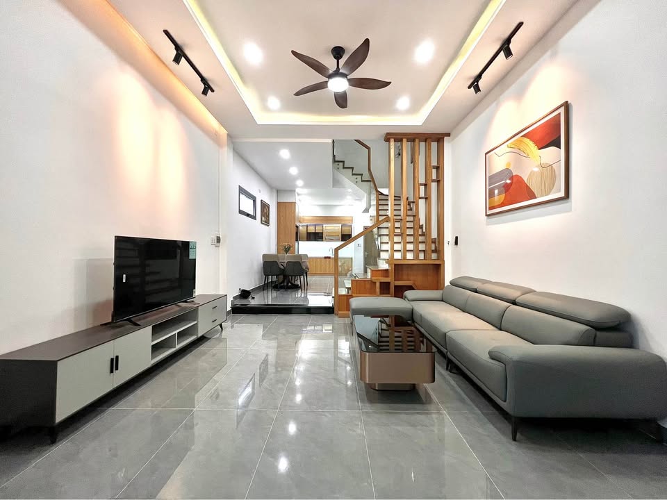 Nhà 4 Tầng Đường Hoàng Hoa Thám, Đà Nẵng 55m² giá 5.1 tỷ - Nhà 2 mặt kiệt thoáng mát!