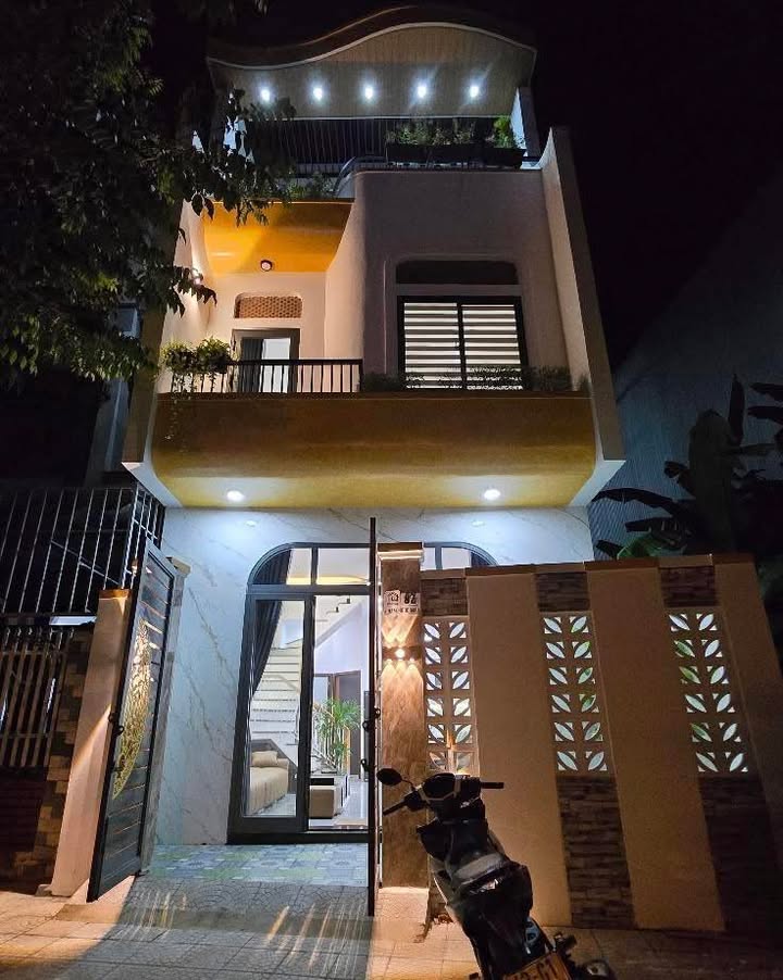 Nhà 3 tầng hiện đại đường Phạm Ngọc Mậu 55m² giá 4.85 tỷ - Sẵn sàng vào ở ngay!