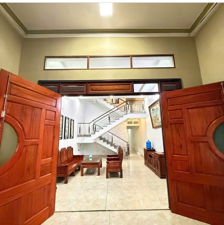 Nhà 2 tầng Thôn 5, Hải Xuân 90m² giá 2 tỷ - Thiết kế hiện đại, giao thông thuận tiện!