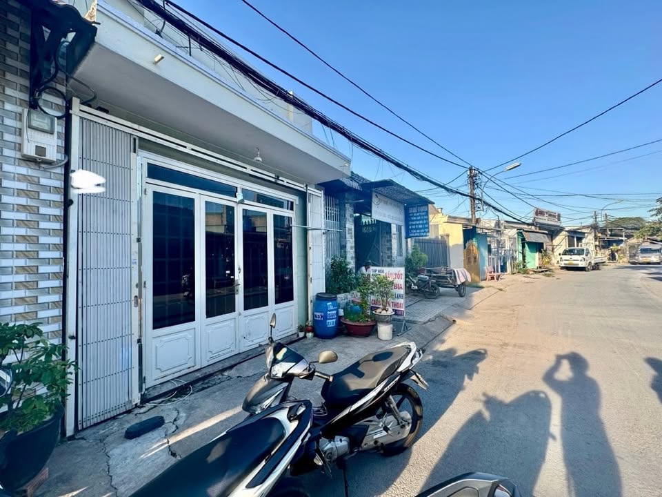 Nhà mặt tiền Phùng Thị Chuyện, Hóc Môn 125m² giá 5.2 tỷ - Cơ hội đầu tư sinh lời!