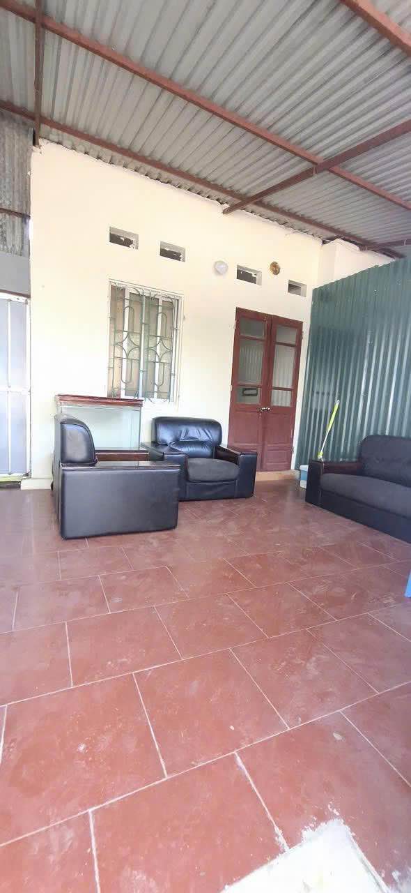 Nhà cấp 4 Tổ 12 Quyết Thắng 50m² giá 650 triệu - Sổ đỏ chính chủ, sang tên nhanh!