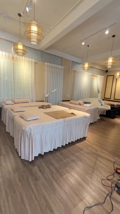 Văn phòng cho thuê tại Ngô Gia Tự, Q10, 200m² - Thoáng đãng, mới đẹp, giá chỉ 13 triệu!