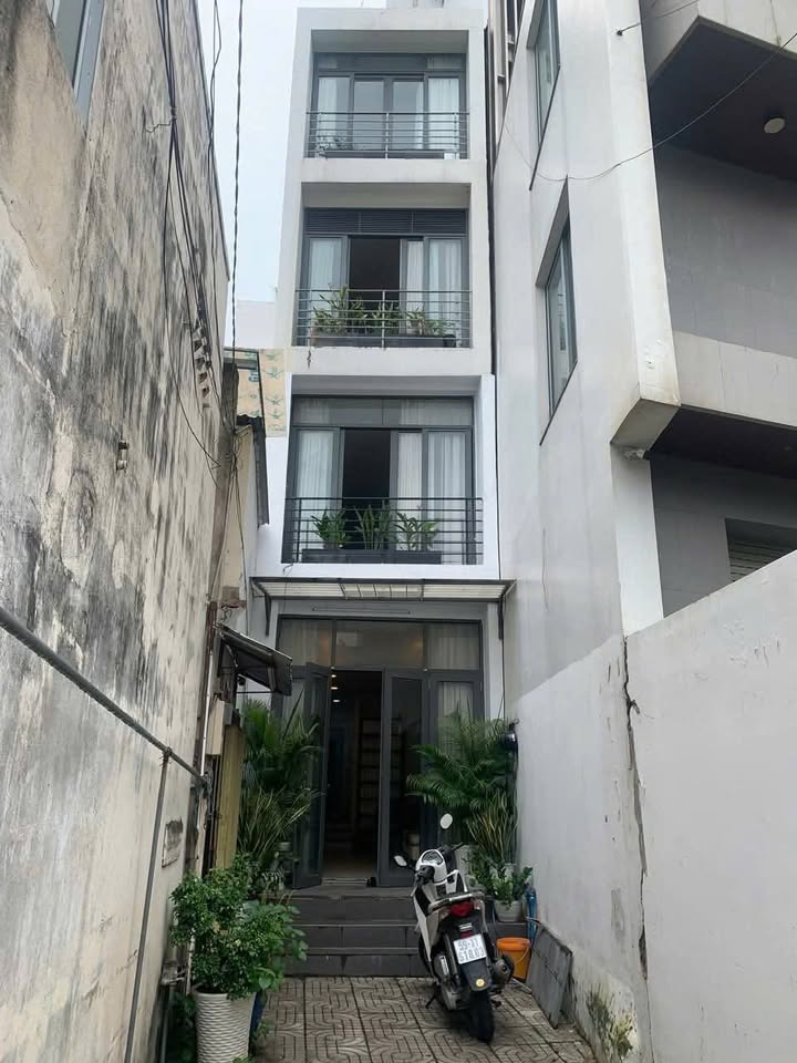 Nhà nguyên căn cho thuê đường Nguyễn Hữu Cảnh, Bình Thạnh 42m² - Full nội thất, vào ở ngay!
