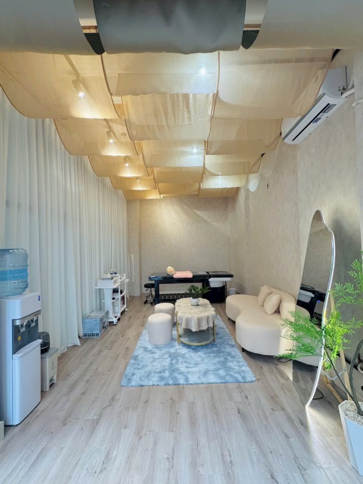 Mặt bằng cho thuê Hẻm 220 Hai Bà Trưng, Quận 1 - Diện tích 22m², Full nội thất mới 100%!