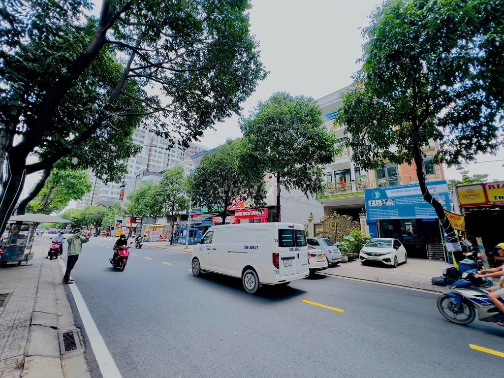 Lô đất mặt tiền Đào Trinh Nhất 150m² giá 10.8 tỷ - Sổ hồng chính chủ ngay!