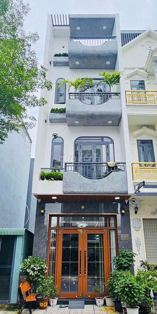 Nhà phố mới hoàn công Phú Hồng Khang gần ngã Miếu Ông Cù, chợ Phú Phong - Giá 5 tỷ