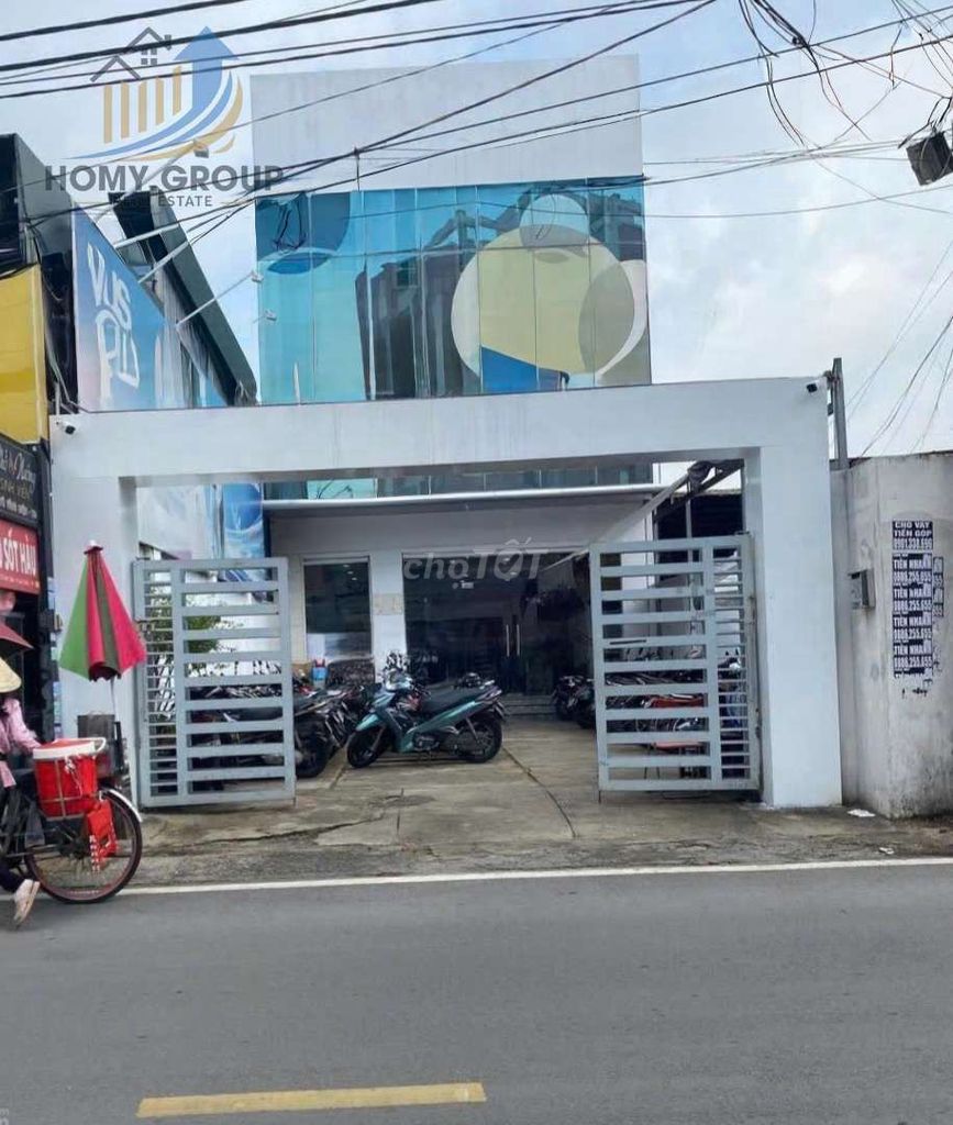 Cho thuê tòa nhà mặt tiền Vincom Thủ Đức 700m² - Kinh doanh đa ngành nghề thuận lợi!