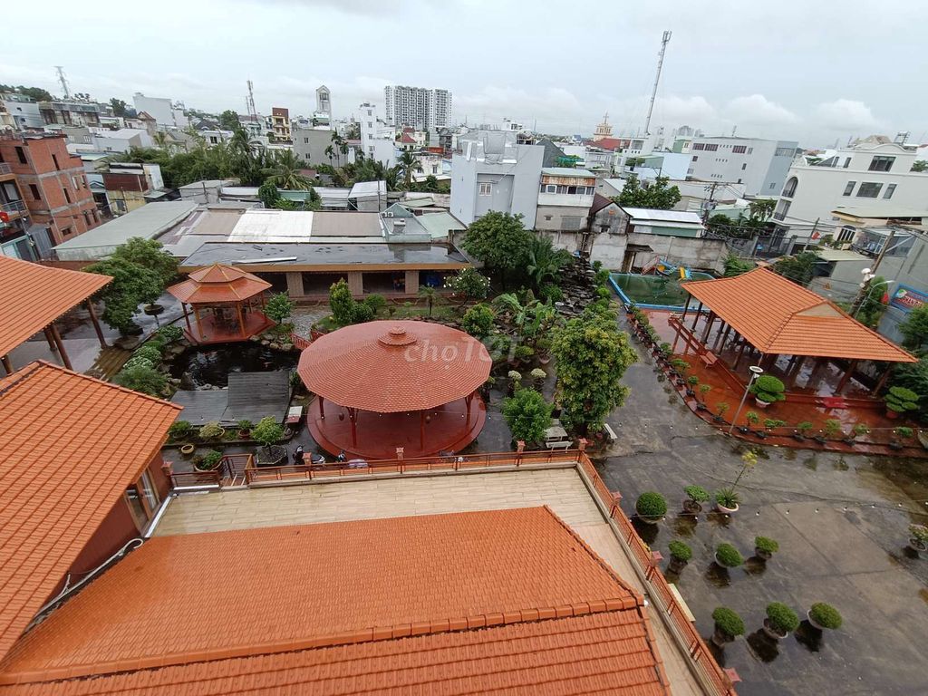 Siêu villa 3500m² ngay Nguyễn Duy Trinh, giá 150 triệu - Không thể bỏ lỡ!