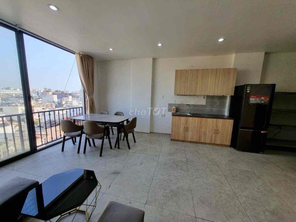 Căn hộ 2 phòng ngủ ban công tại Quận 3 - Full nội thất, giá chỉ 13 triệu!