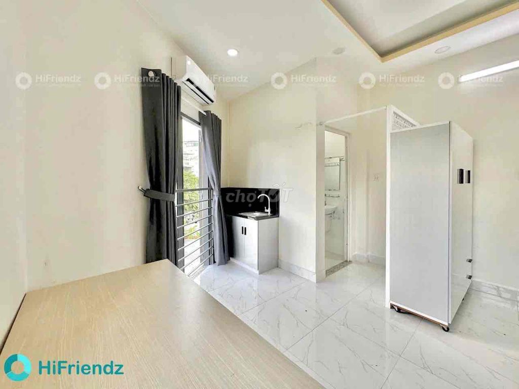 Căn hộ studio cửa sổ ban công 30m² giá 5.5 triệu - Full nội thất, ra vào tự do!