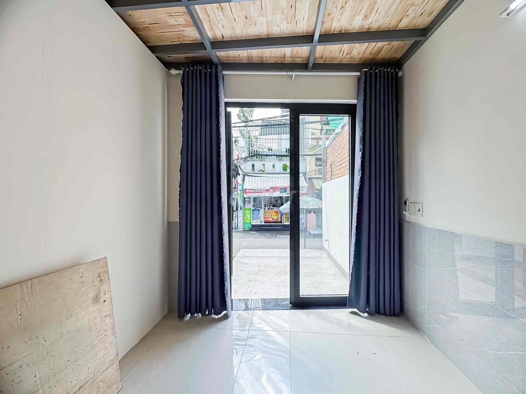 Mặt bằng kinh doanh đa dạng 35m² tại Q7 - Sẵn sàng cho thuê với giá tốt!