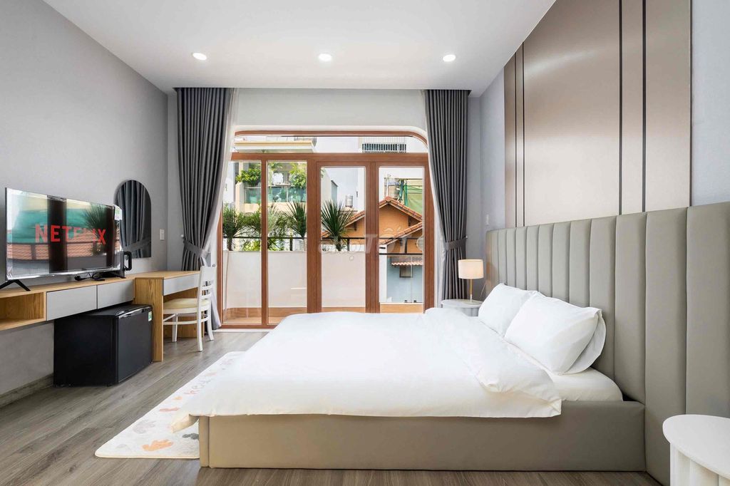 Căn hộ studio ban công Hẻm 237 Phạm Văn Chiêu 30m² giá 5.5 triệu - Không gian sống lý tưởng!