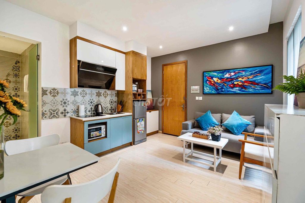 Căn hộ 2PN + 1PK có ban công ngay trung tâm Tân Bình - Giá chỉ 9.3 triệu!