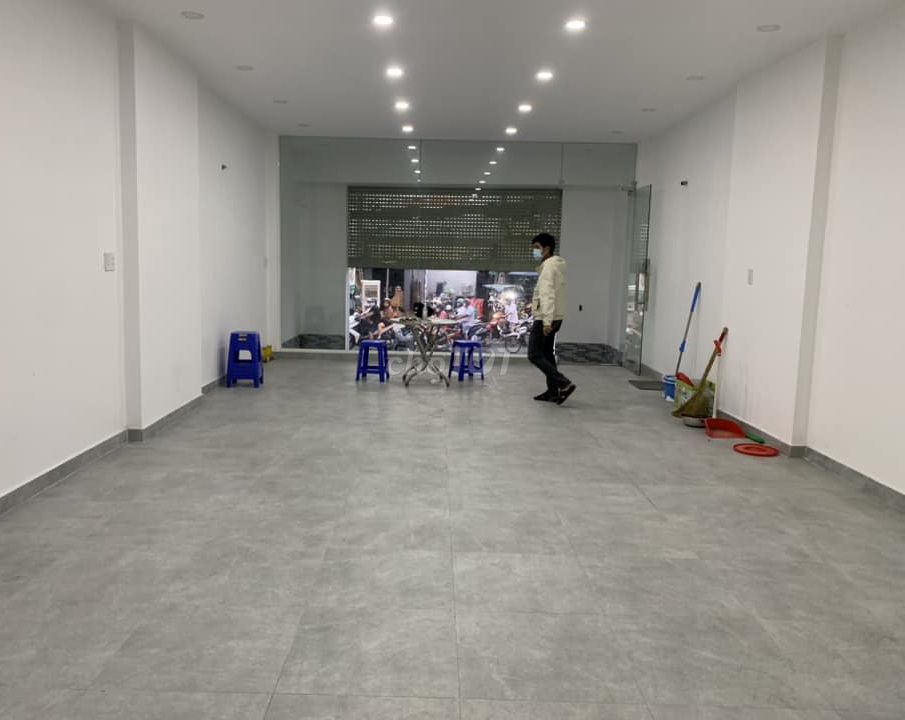 Nhà mặt tiền An Dương Vương 5x17m, 4 tấm, thang máy - Kinh doanh sầm uất chỉ 30 triệu