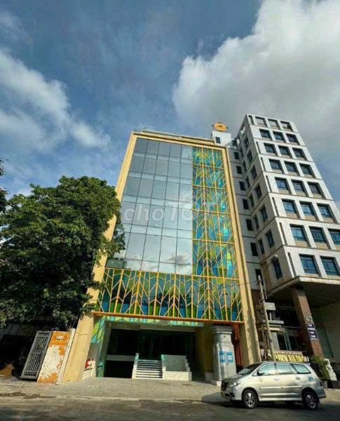 Tòa nhà văn phòng cho thuê MT Cao Thắng Quận 10 - Diện tích 180m² - Giá chỉ 170 triệu/tháng!