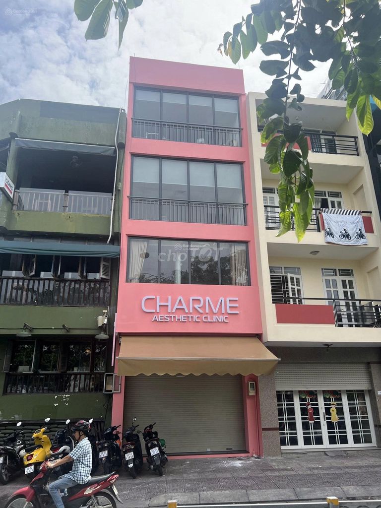 Cho thuê Building mặt tiền Đường Trường Sa, Phú Nhuận 75m² - Thang máy, giá 60 triệu!