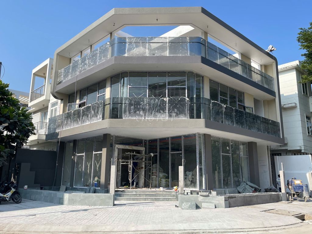 Nhà cho thuê mặt tiền Phó Đức Chính Quận 1 96m² giá 65 triệu - Kinh doanh ngay!