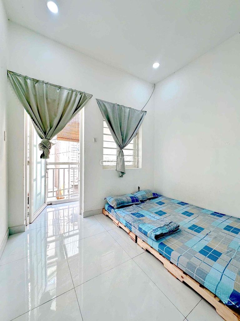 Studio Trần Hưng Đạo, Quận 1 30m² giá 5.3 triệu - Không gian thoáng, tiện nghi đầy đủ!