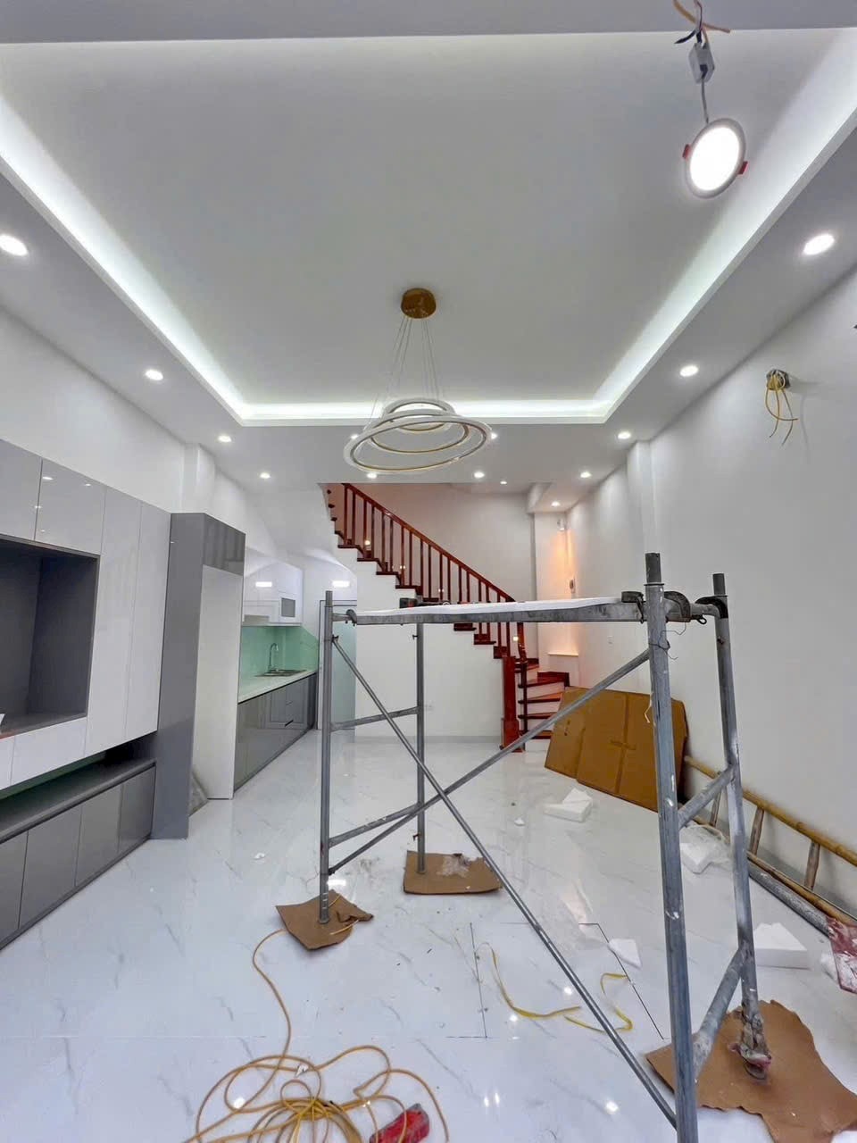 Nhà 5 tầng Phương Canh 30m² giá 225 triệu - Thiết kế hiện đại, đầy đủ nội thất!