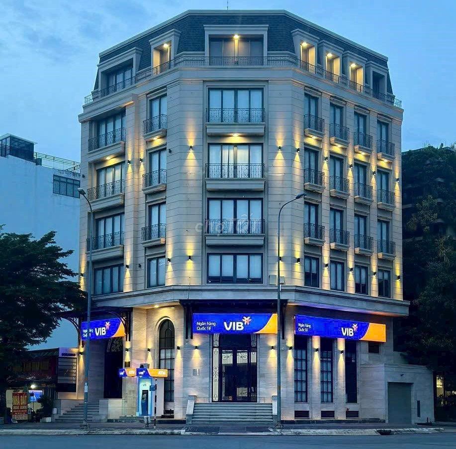 Tòa nhà cho thuê góc 2 mặt tiền đường Tô Hiến Thành, Quận 10 - Diện tích 2400m², giá 300 triệu/tháng!