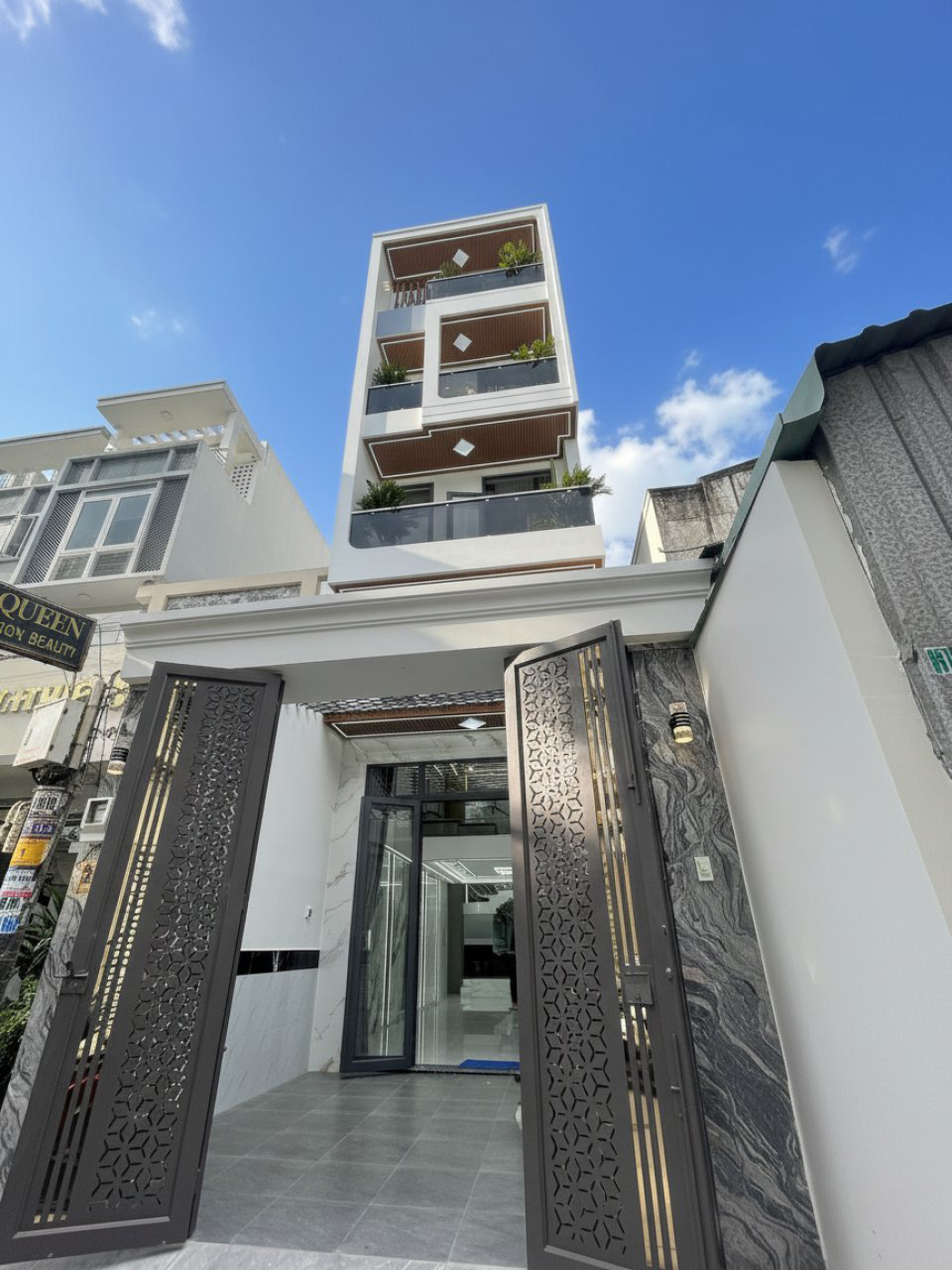 Nhà mới SHR 5 tầng HXH 58m² giá 7.7 tỷ - Sẵn sàng vào ở ngay!