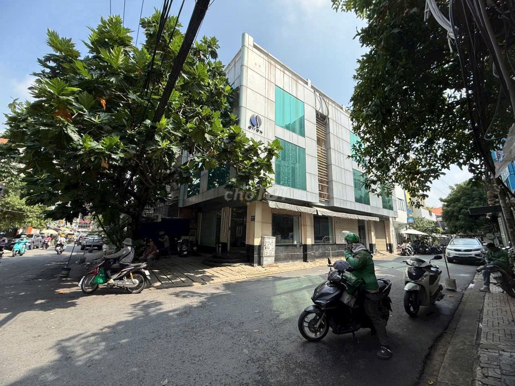 Nhà cho thuê góc 2 mặt tiền đường Nguyễn Gia Trí, Bình Thạnh 450m² - Kinh doanh mọi ngành nghề!