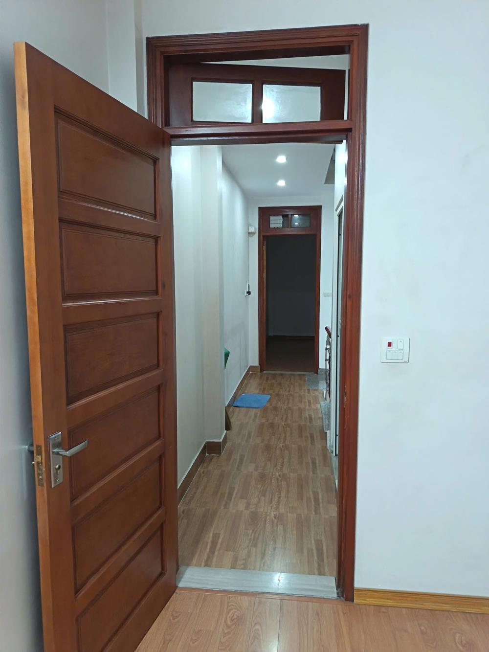 Nhà phố Đội Cấn 43.4m² giá 10.8 tỷ - Ô chờ thang máy, tặng nội thất cơ bản!