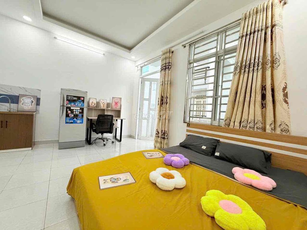 Căn hộ cho thuê Quận 3 28m² giá 5.7 triệu - Đầy đủ nội thất, ban công lớn!