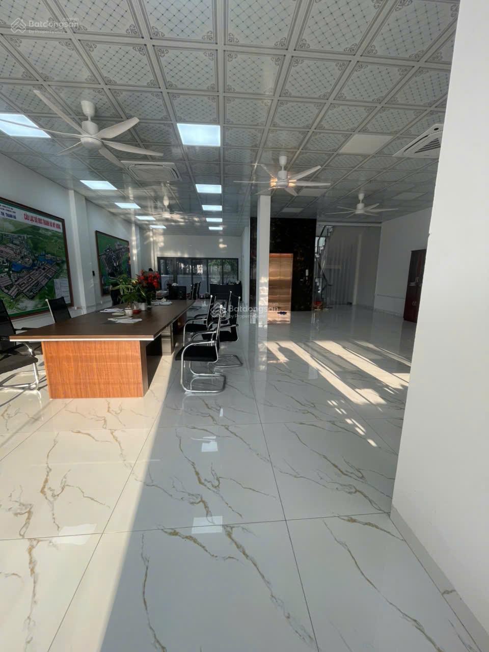 Shophouse 7 tầng mặt đường 60m KĐT Thanh Hà, 300m² - Cơ hội vàng cho thuê!