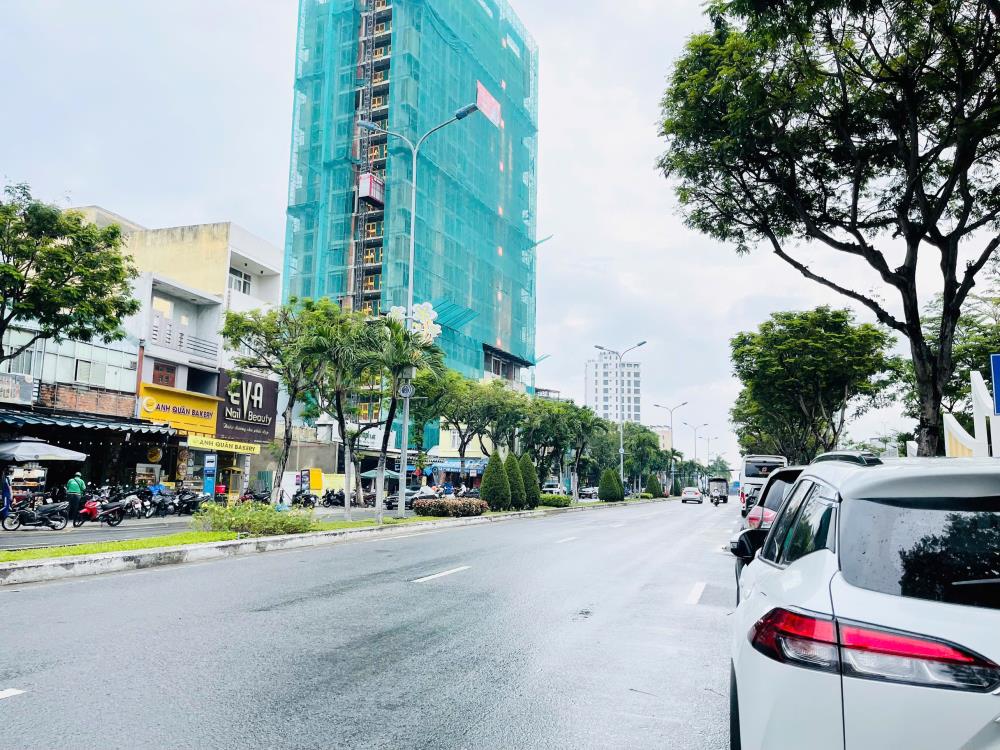 Bán nhà 8 tầng tại Đà Nẵng 152m² giá 35 tỷ - Kinh doanh sầm uất!