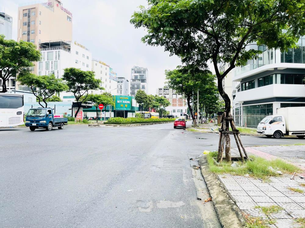 Lô đất 2 mặt tiền Lê Văn Quý 465m² giá 101 tỷ - Vị trí đắc địa, xây khách sạn dễ dàng!