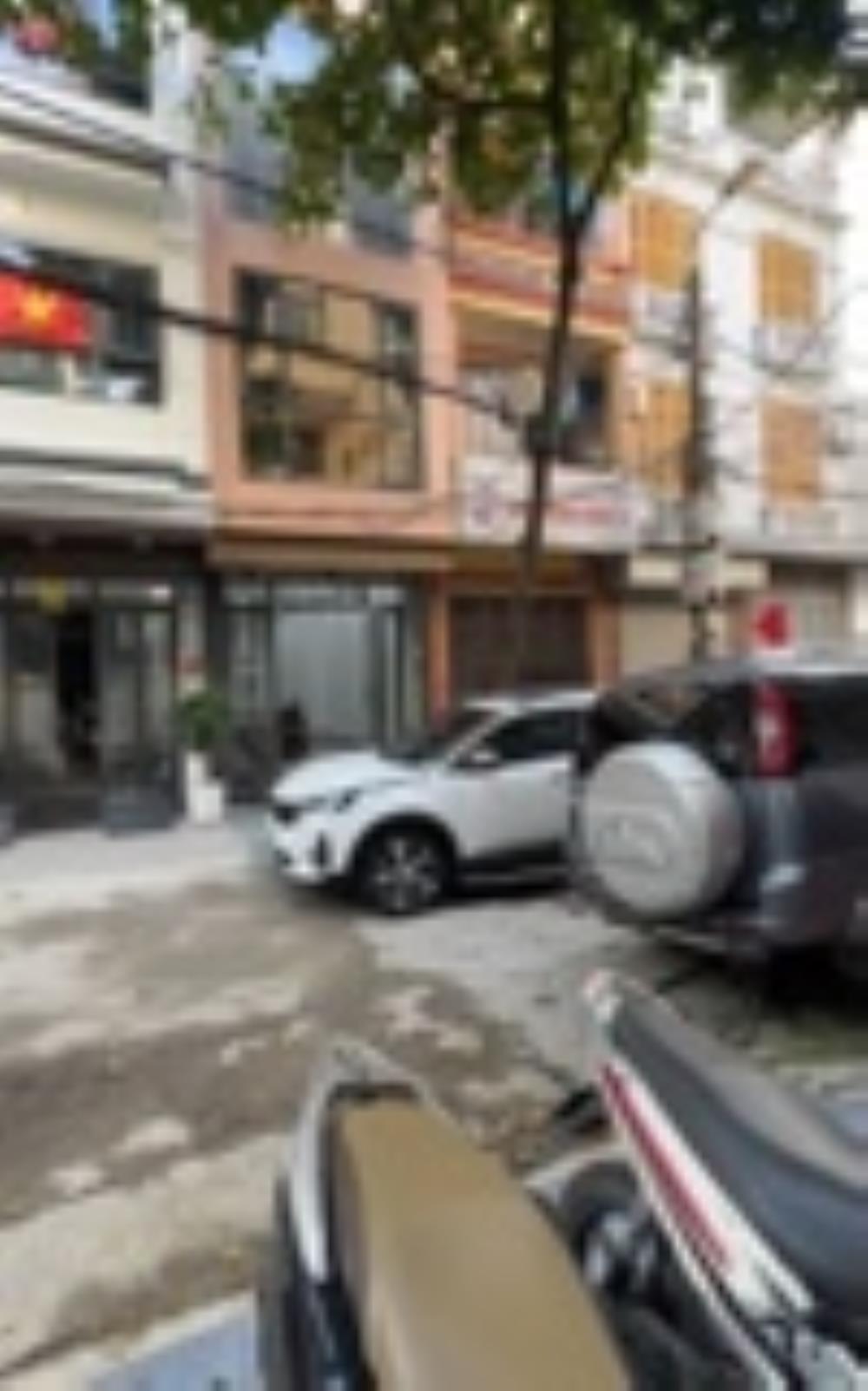 Nhà phố khu đô thị Văn Khê 50m² giá 13.9 tỷ - Vị trí vàng thuận tiện kinh doanh!