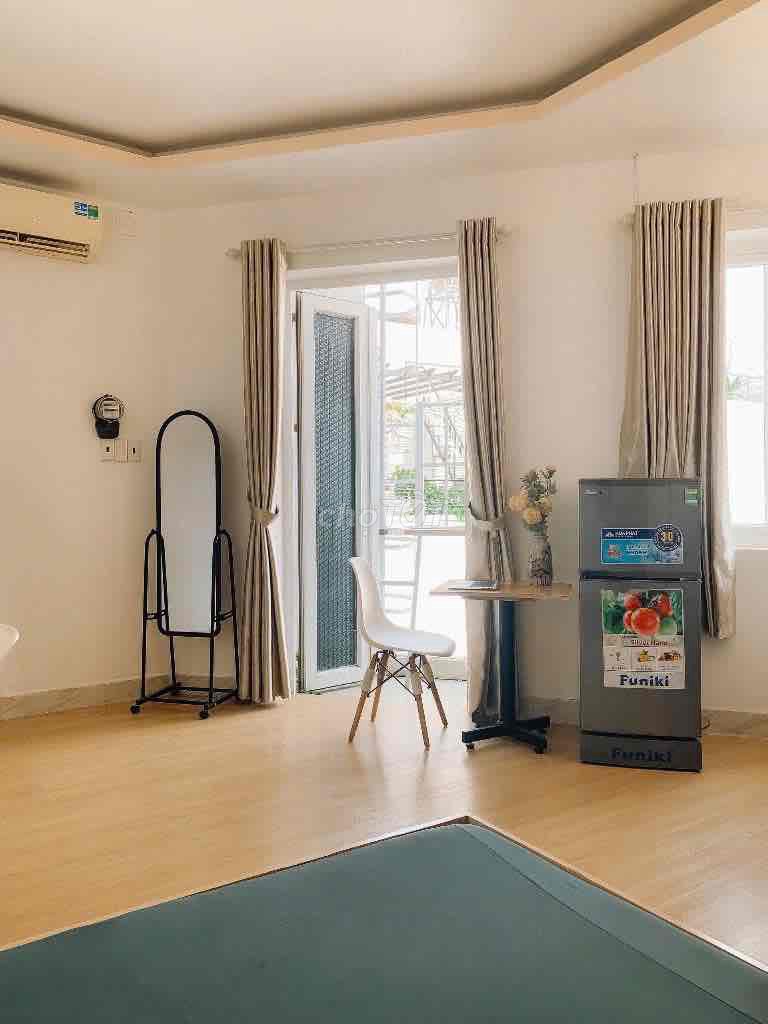 Căn hộ cho thuê tại Đường Âu Cơ, Quận Tân Bình, 30m² chỉ 5.3 triệu - Sẵn sàng vào ở ngay!