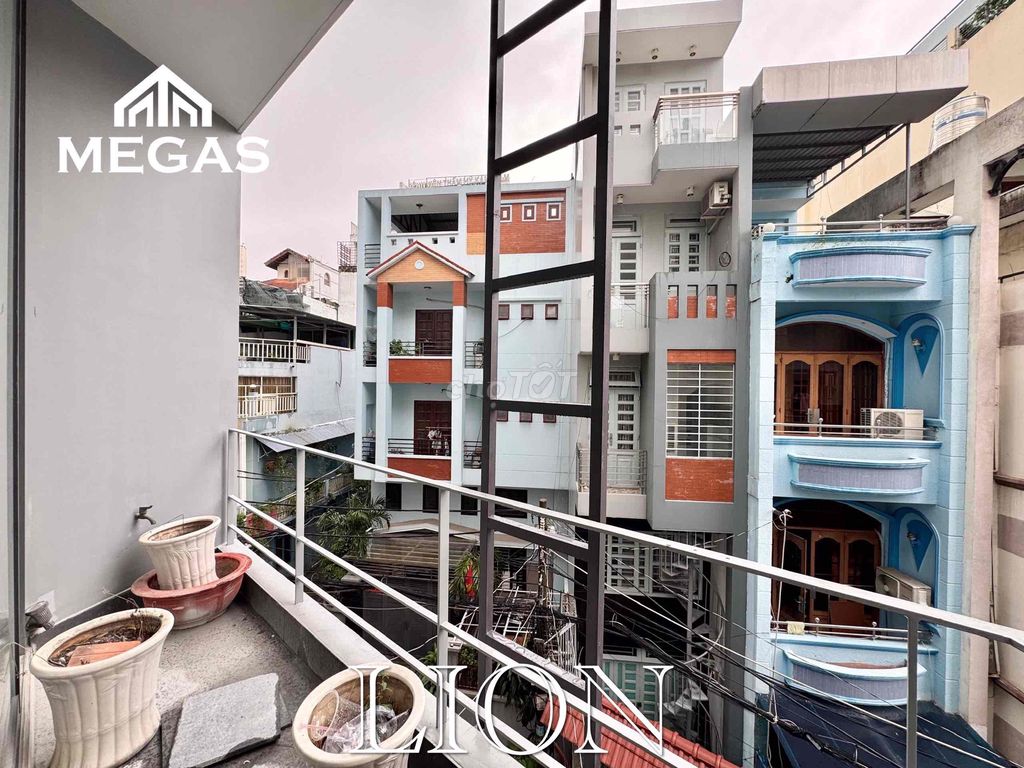 Căn hộ cho thuê quận 10 30m² giá 6.5 triệu - Ban công lớn, gần công viên Lê Thị Riêng!
