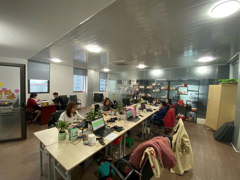 Văn phòng cho thuê tại Yên Lãng, Đống Đa 40m² giá 6,5 triệu - View đẹp thoáng đãng!