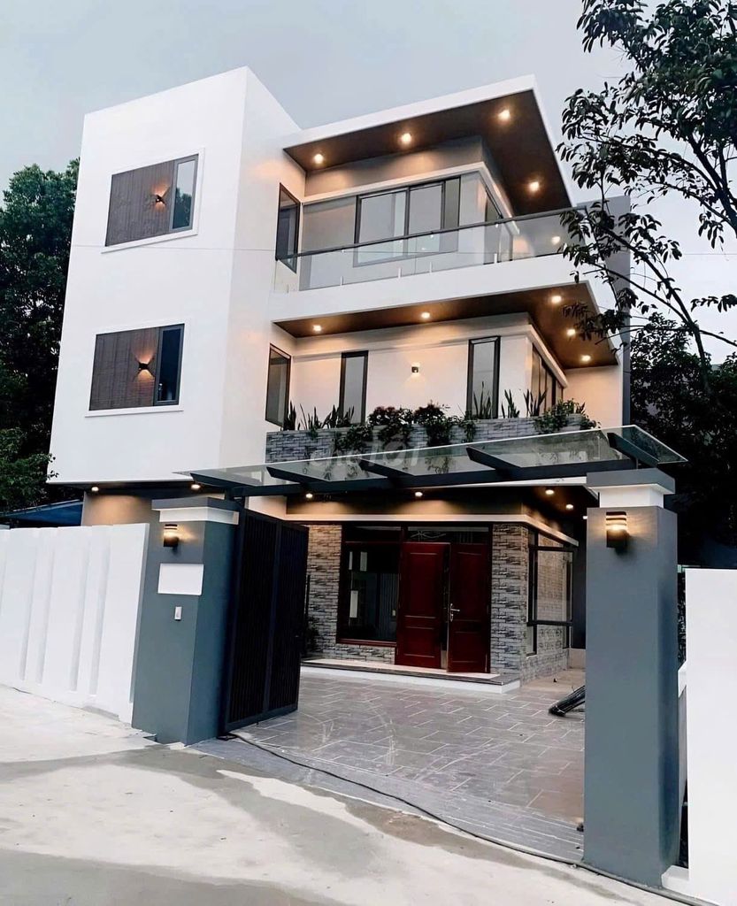 Cho thuê biệt thự mini mặt tiền 39B Trần Quý Khoách, Quận 1 - Vị trí kinh doanh đắt giá!