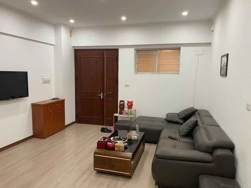 Căn hộ CT1 Bắc Linh Đàm 82m² giá 5.9 tỷ - Thông thoáng, giao thông thuận tiện!