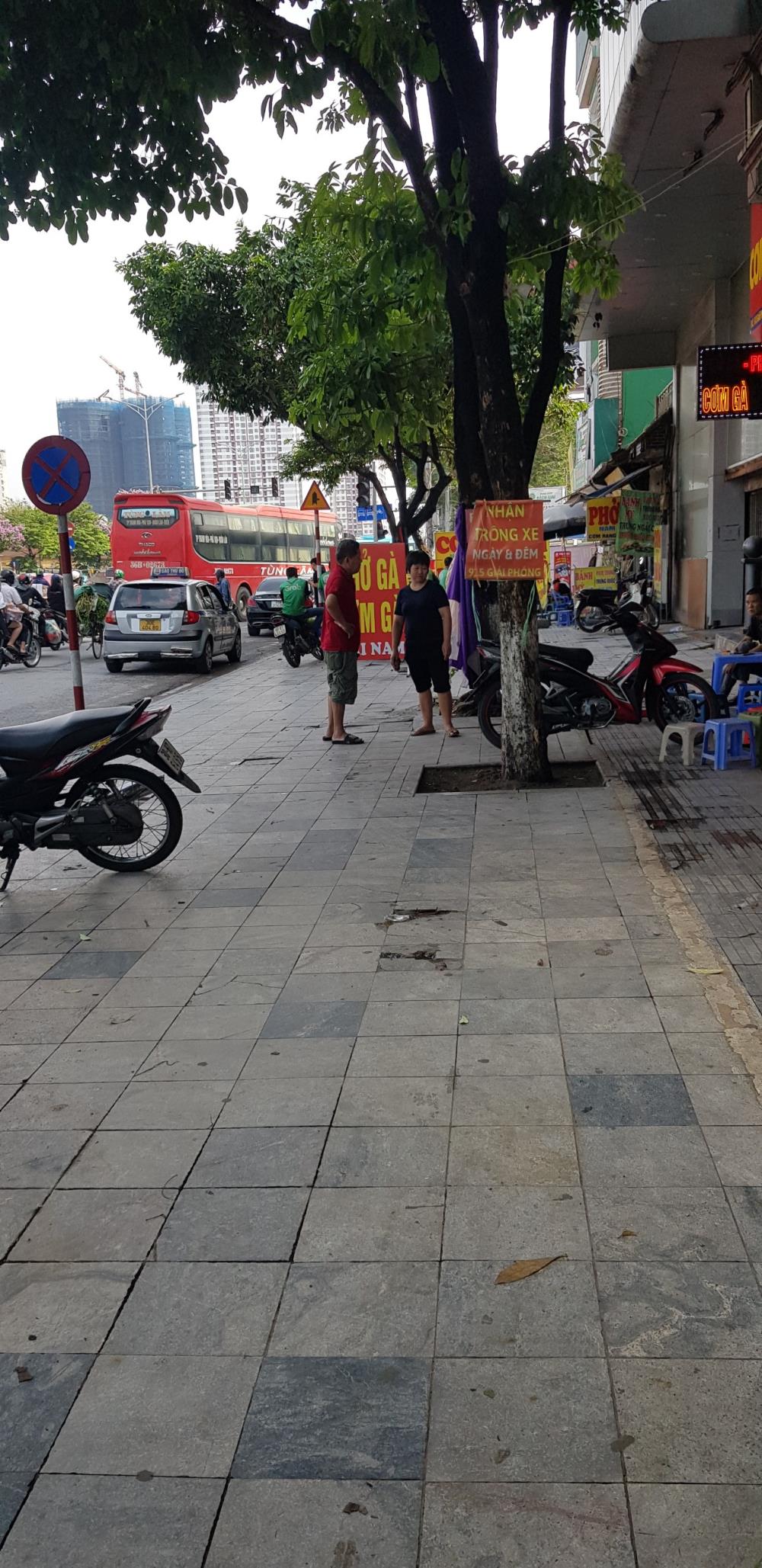 Tòa nhà 10 tầng phố Nguyên Trãi, Thanh Xuân 200m² giá 100 tỷ - Mặt tiền rộng, cho thuê 450 triệu!