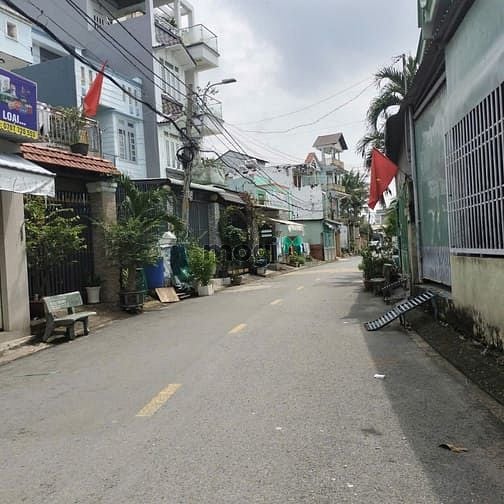 Đất Long Trường Đường Số 2, 60m² giá 3.3 tỷ - Vị trí đẹp, xây 4 tầng!