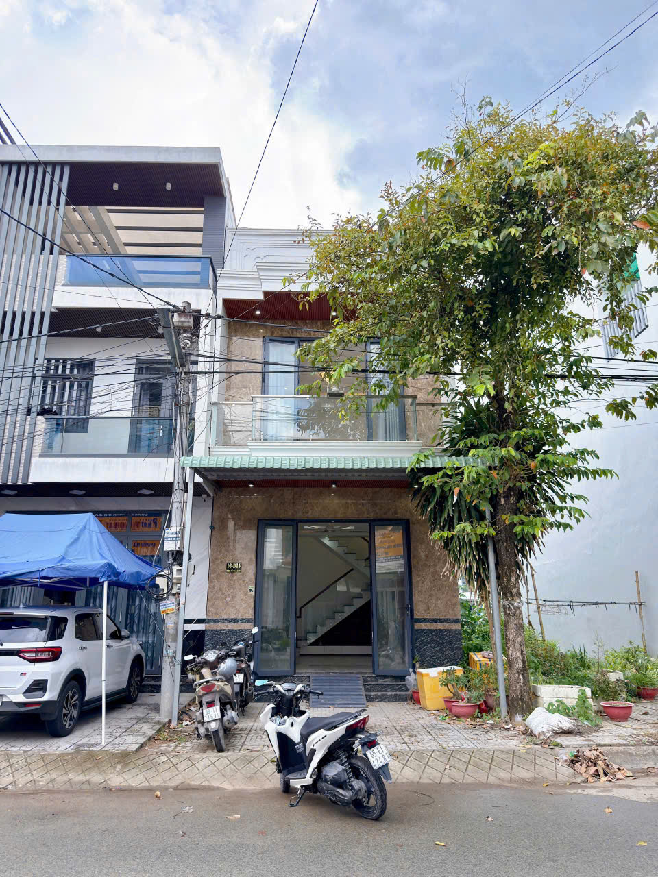 Nhà trệt 1 lầu 5x16m KDC Hồng Loan giá 3.88 tỷ - Kinh doanh thuận lợi!