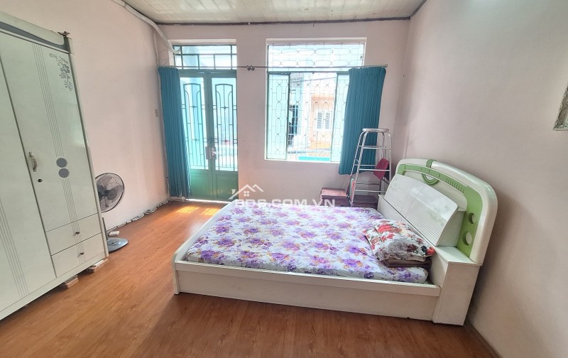 Bán nhà khu VIP Tân Bình hẻm xe hơi 36m² chỉ 5.99 tỷ - Cơ hội vàng không thể bỏ lỡ!