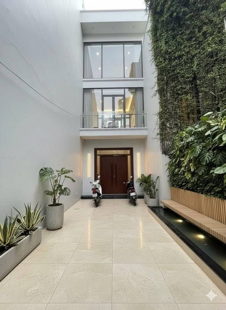 Nhà 3 tầng Mỗ Lao, Hà Đông 122m² giá 20 tỷ - Vị trí trung tâm, giao thông thuận tiện!