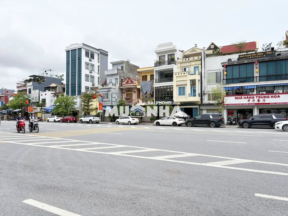 Nhà phố Ngô Quyền Hải Phòng 90m² giá 10.8 tỷ - Kinh doanh thuận lợi!