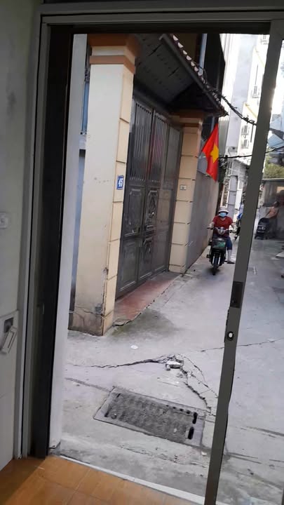 Phòng cho thuê tại ngõ 126 đường Nam Dư, quận Hoàng Mai - Không gian thoáng đãng, tiện nghi đầy đủ!