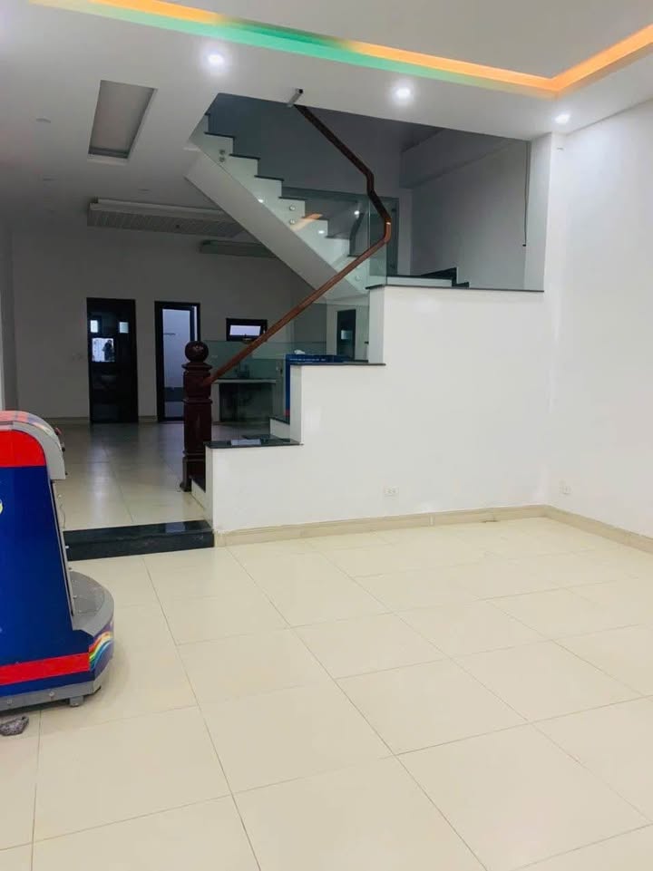 Nhà cho thuê 2,5 tầng tại Hòa Xuân, Đà Nẵng - Diện tích 100m² chỉ 13 triệu/tháng!